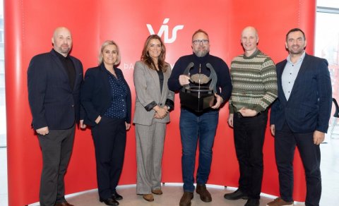 Guðmundur Ólafsson, the business manager of VÍS, Lovísa Ólafsdóttir, a safety delegate of VÍS, Guðný…