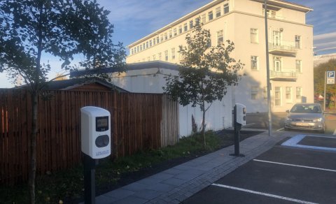 Hleðslustöðvar við Ráðhús Akureyrar.